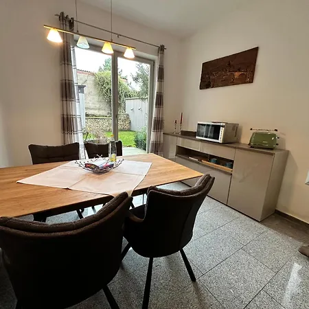 Apartmenthaus Burgis Apartment *
